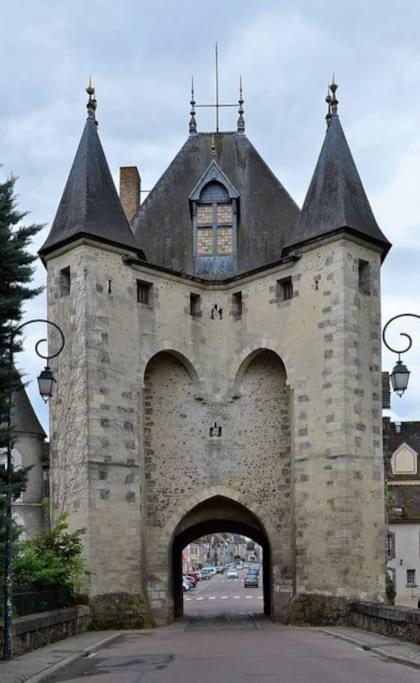 Vila La Demeure De Margot - 24 Couchages Villeneuve-sur-Yonne Exteriér fotografie