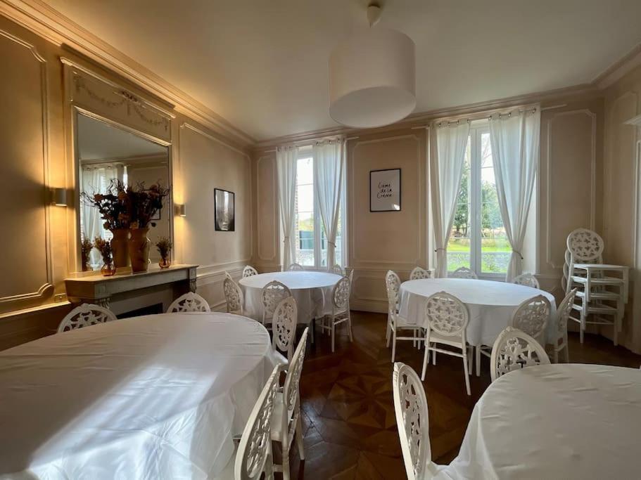 Vila La Demeure De Margot - 24 Couchages Villeneuve-sur-Yonne Exteriér fotografie