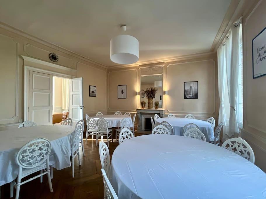 Vila La Demeure De Margot - 24 Couchages Villeneuve-sur-Yonne Exteriér fotografie