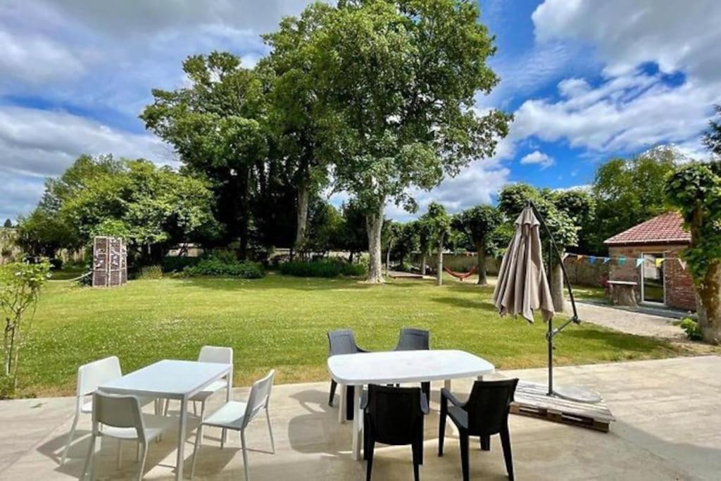 Vila La Demeure De Margot - 24 Couchages Villeneuve-sur-Yonne Exteriér fotografie
