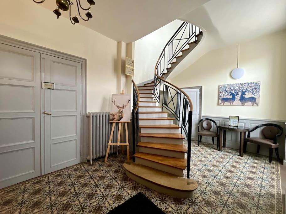 Vila La Demeure De Margot - 24 Couchages Villeneuve-sur-Yonne Exteriér fotografie
